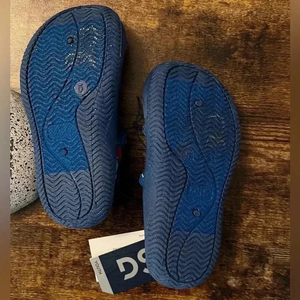 DSG | your water shoes. Size: 5K